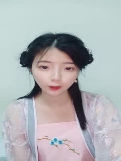 小萌妹用一个棍子就插到自己的穴流出白浆