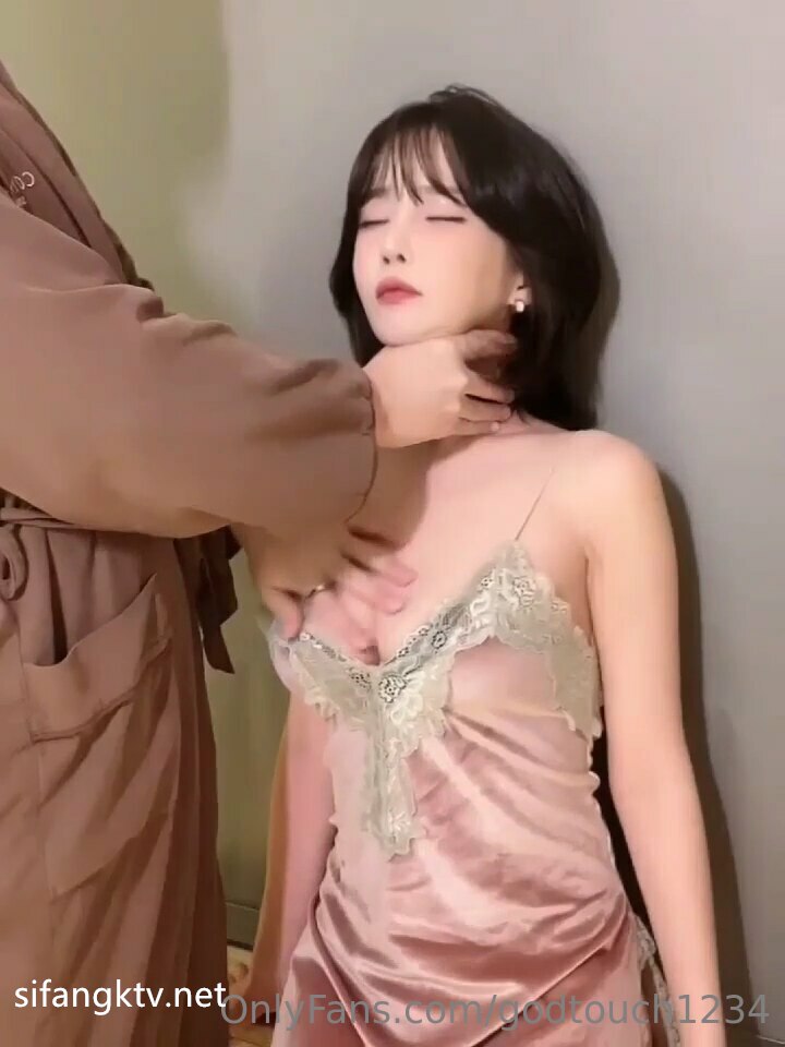 淫妇女上位淫荡骑坐，每一下都快感十足！