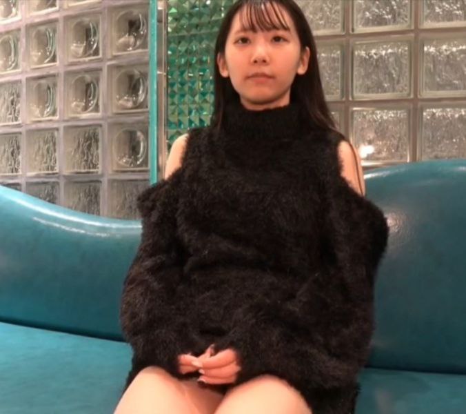 乳頭勃起，變態群眾聚集的自宅開業美容沙龍－欲求不滿的美容師敏感乳頭搗磨集團陵辱－花柳杏奈